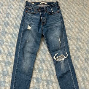 Levi’s wedgie straight leg jean